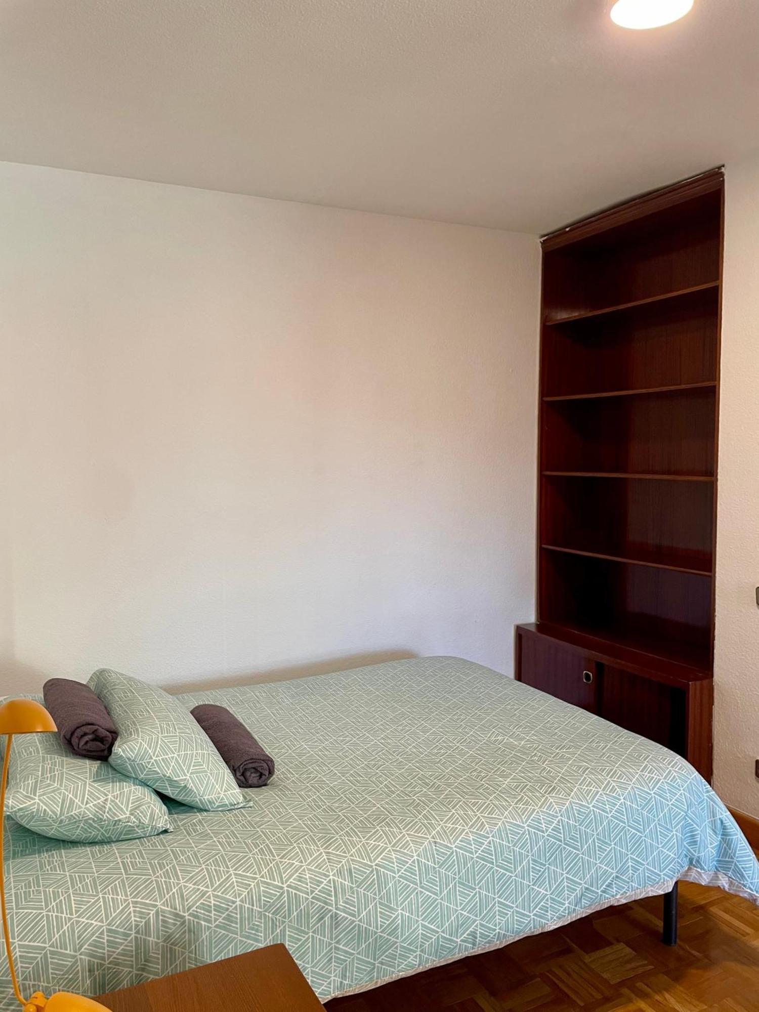 Private Rooms Madrid Atocha Exterior photo